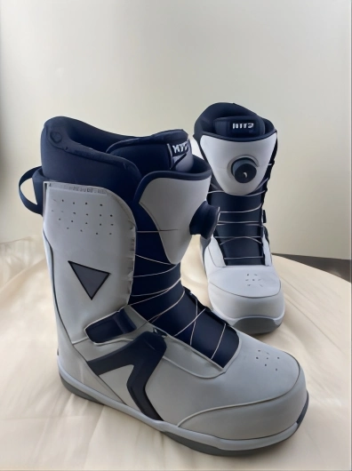Snowboard Boots Ski Boots Ski Shoes in Stock in Inventory